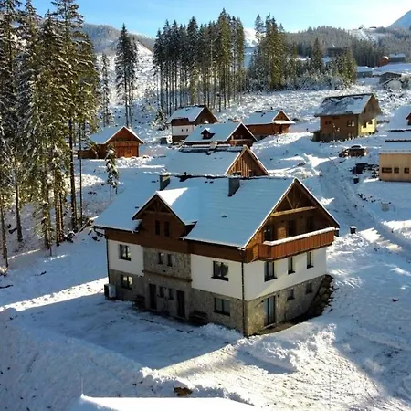 Kellov Dom アパート *