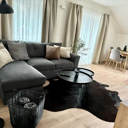 Kellov Dom デマノブスカ・ドリーナ